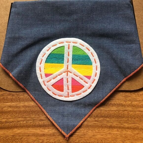 Tail Trends Unity Scoop Neck Bandana - Picture 6 of 8